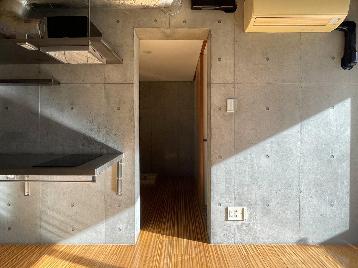 杉並区浜田山の賃貸物件/水まわりはキッチン横の1箇所に集まっています