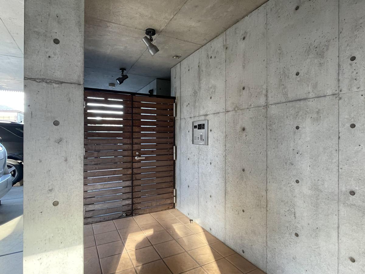 杉並区浜田山の賃貸物件/オートロックのエントランス