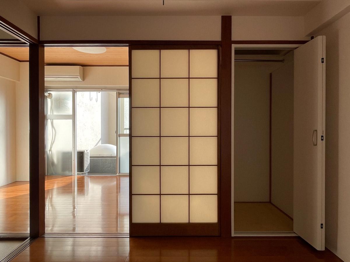 新宿区改代の賃貸物件/4.5畳の洋室：収納はクローゼットがあります