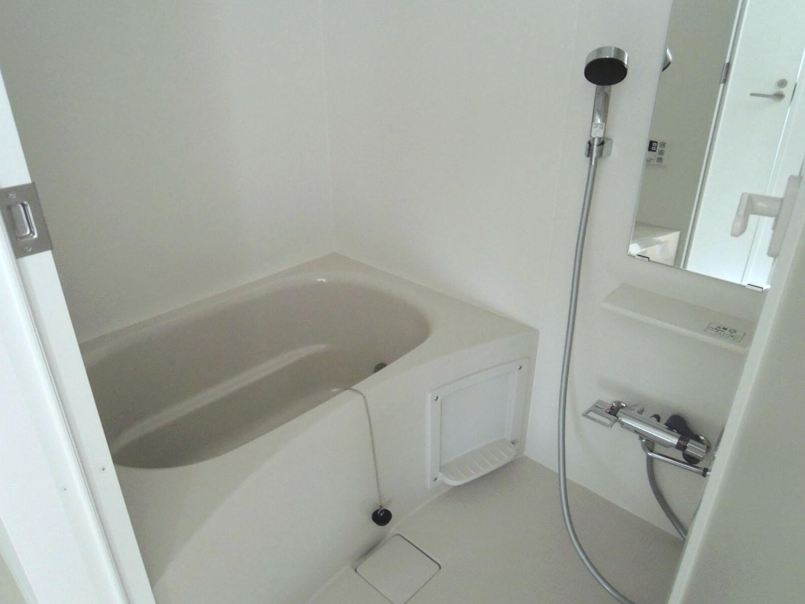 杉並区高円寺北の賃貸物件/広くはないけれど必要十分に思えるバスルーム