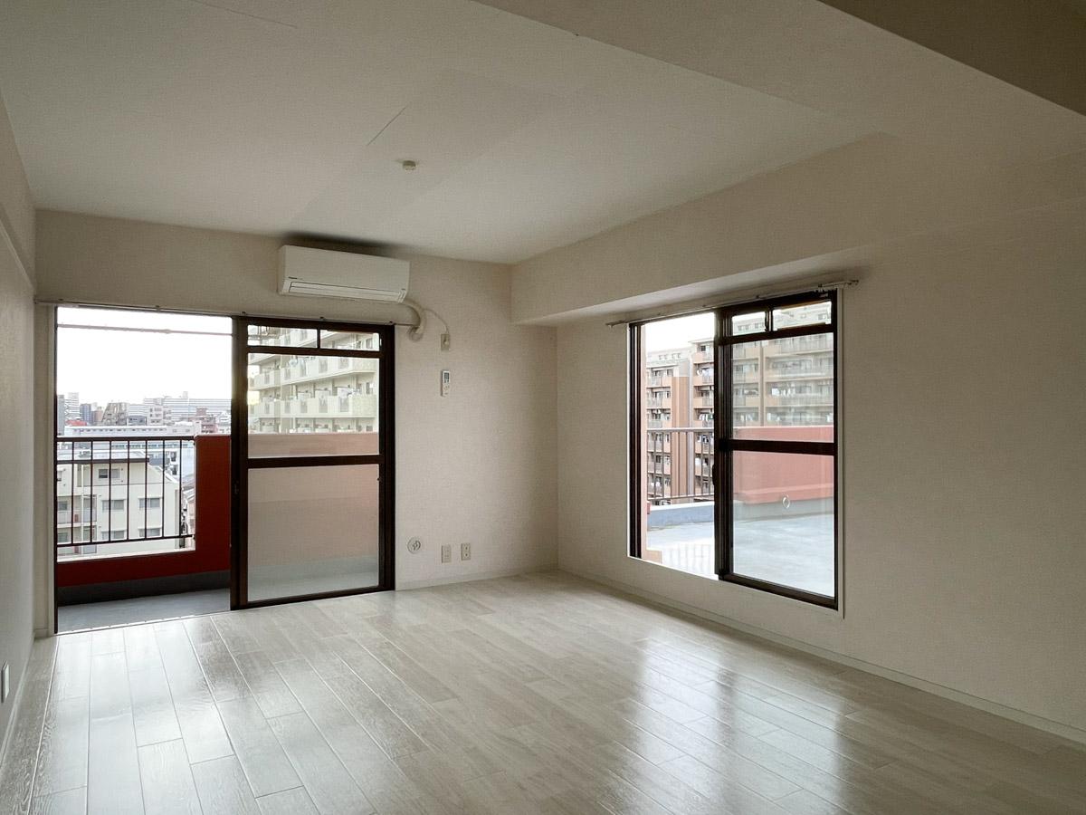 江戸川区平井の賃貸物件/さっぱりと白でまとめられた内装。日当たりも良好です