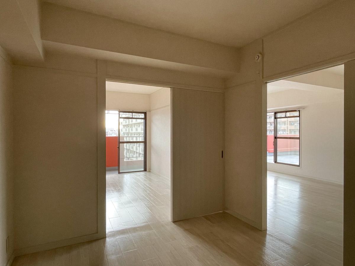 江戸川区平井の賃貸物件/4畳の洋室をクローゼット前から