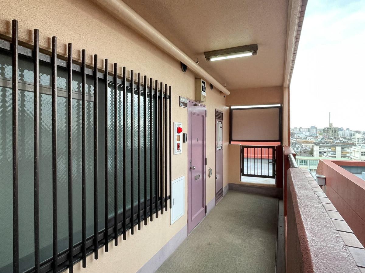 江戸川区平井の賃貸物件/玄関外、共用部