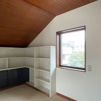 世田谷区代田の賃貸物件/2階：洋室北側の収納スペース