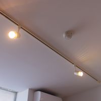 大田区北千束の賃貸物件/ダクトレールなので照明もカスタマイズしやすい