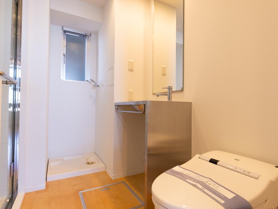 大田区北千束の賃貸物件/トイレと脱衣洗面所が一緒になっている