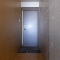 大田区北千束の賃貸物件/玄関土間。左手に靴棚もある