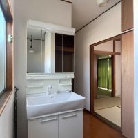 杉並区阿佐谷北の賃貸物件/2F：階段を上がったところに洗面台があります