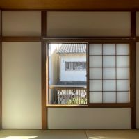 杉並区阿佐谷北の賃貸物件/2F：和室南側の窓。居心地がよさそうですね