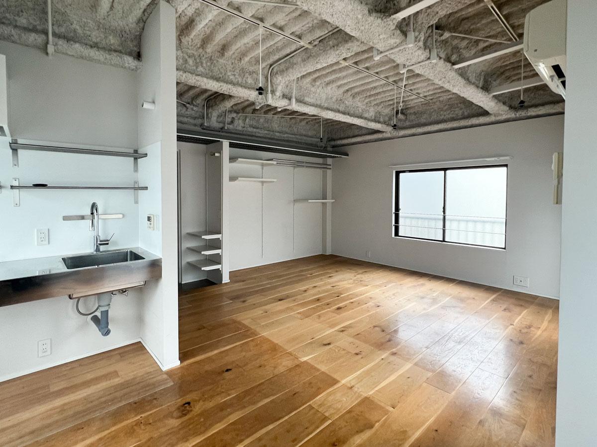 中央区日本橋茅場町の賃貸物件/3方からやわらかく光が入ります