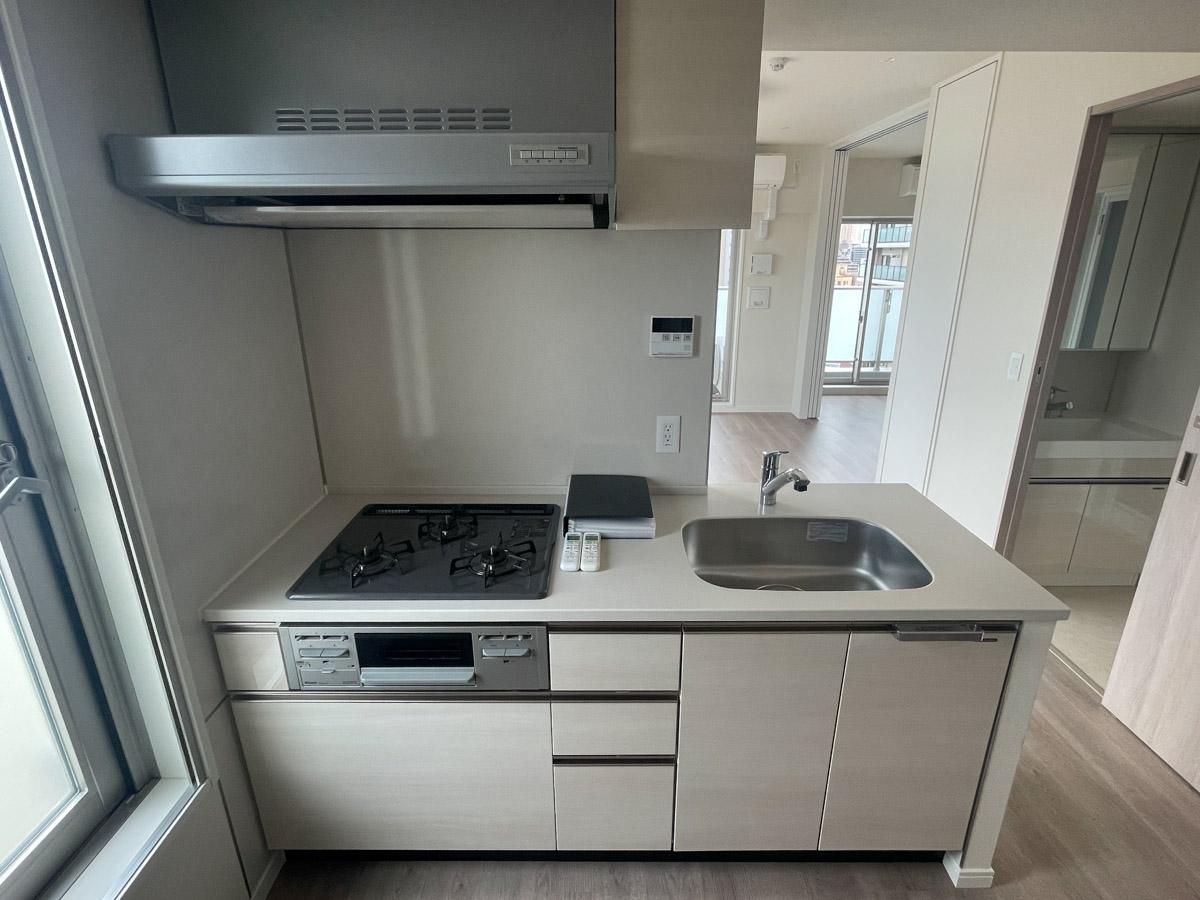 台東区竜泉の賃貸物件/3口ガスコンロのキッチン