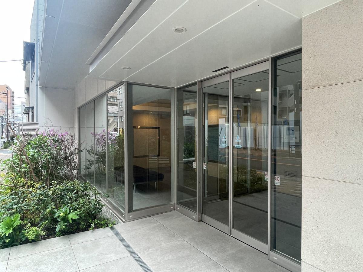 台東区竜泉の賃貸物件/オートロックのエントランス