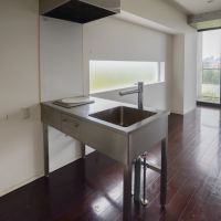 江東区平野の賃貸物件/生活感を出しすぎないミニマルなキッチン