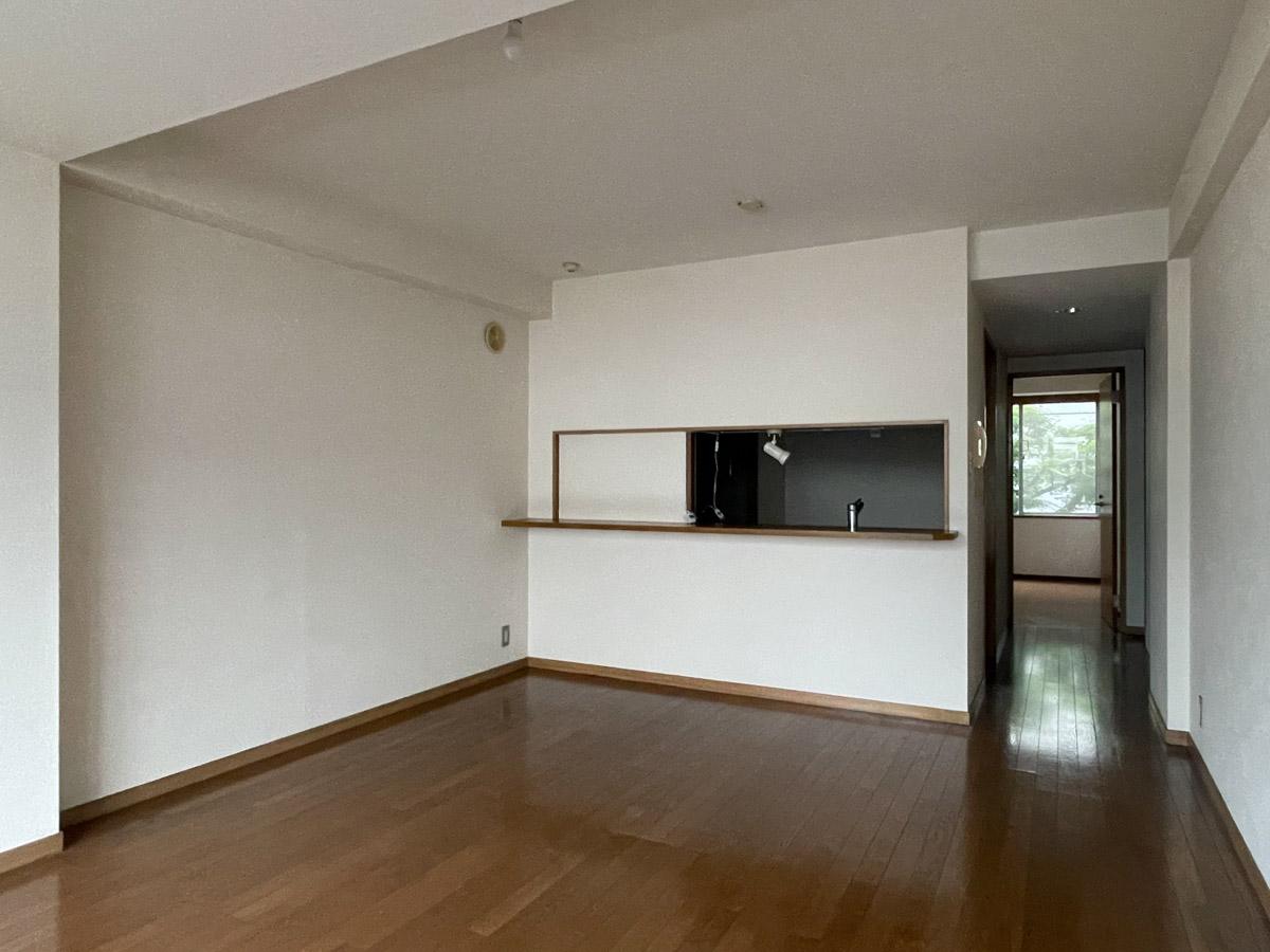 渋谷区元代々木町の賃貸物件/窓の前から北へ向かって