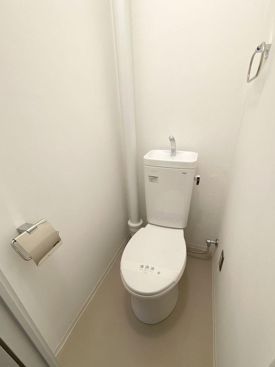 板橋区蓮根の賃貸物件/レトロなトイレ