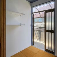 板橋区中台の賃貸物件/玄関はゆったりとした広さ