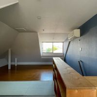 板橋区中台の賃貸物件/3階は勾配天井になっていて天井はすこし低め。ベッドの生活より、布団の生活がよさそう
