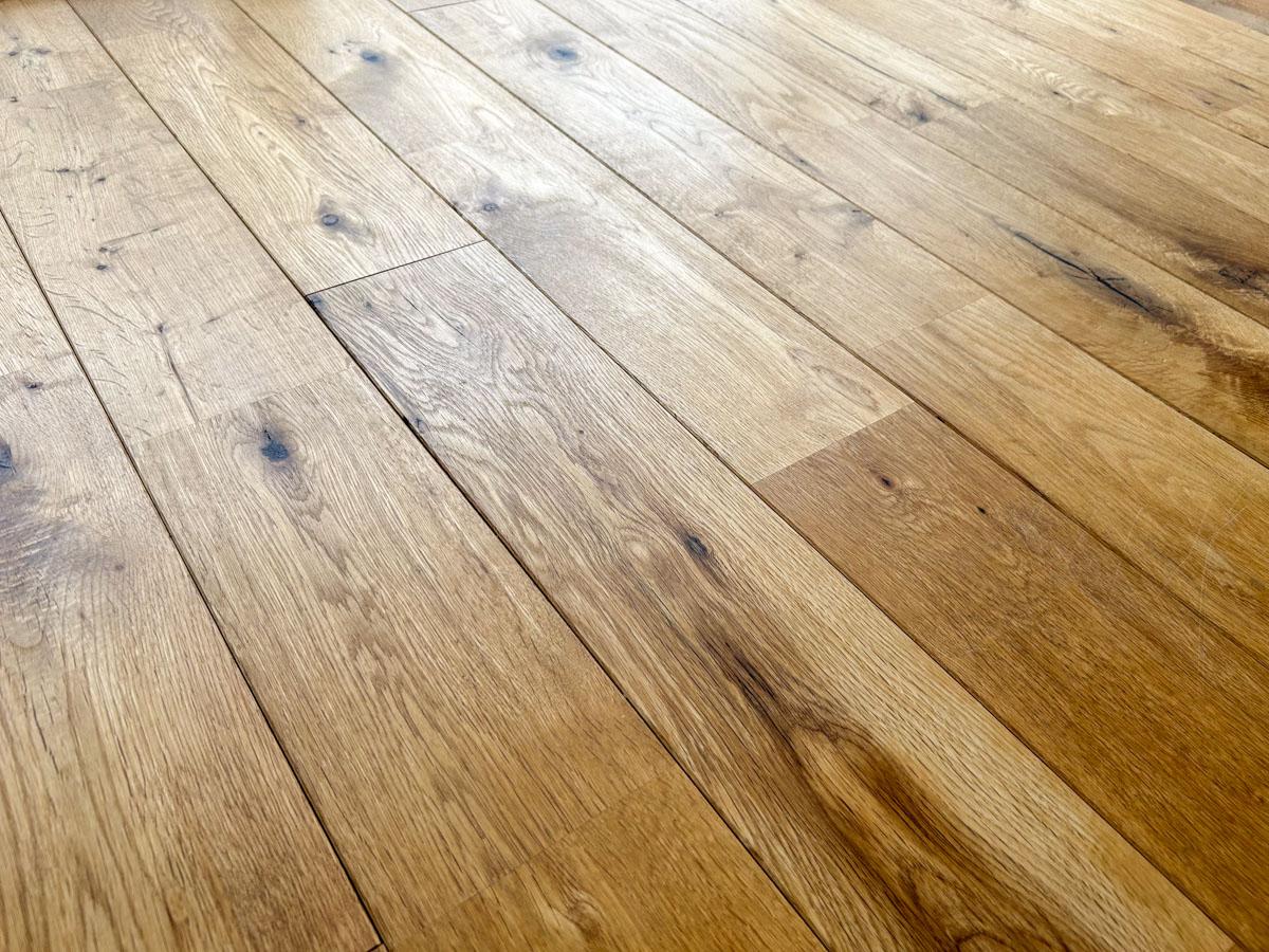 新宿区市谷柳町の賃貸物件/無垢床の質感