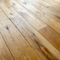 新宿区市谷柳町の賃貸物件/無垢床の質感