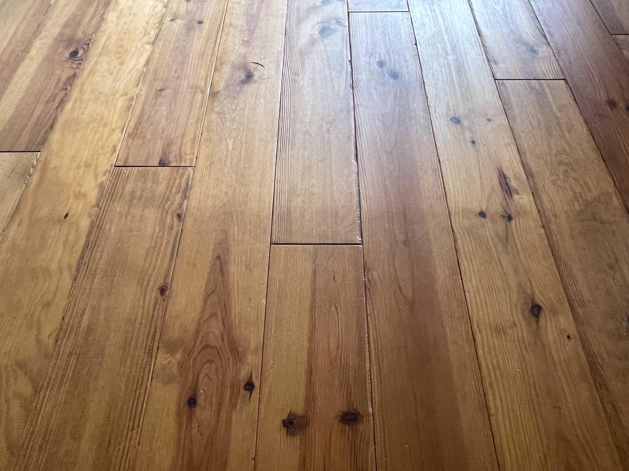 渋谷区恵比寿の賃貸物件/経年変化で味が出たフローリング