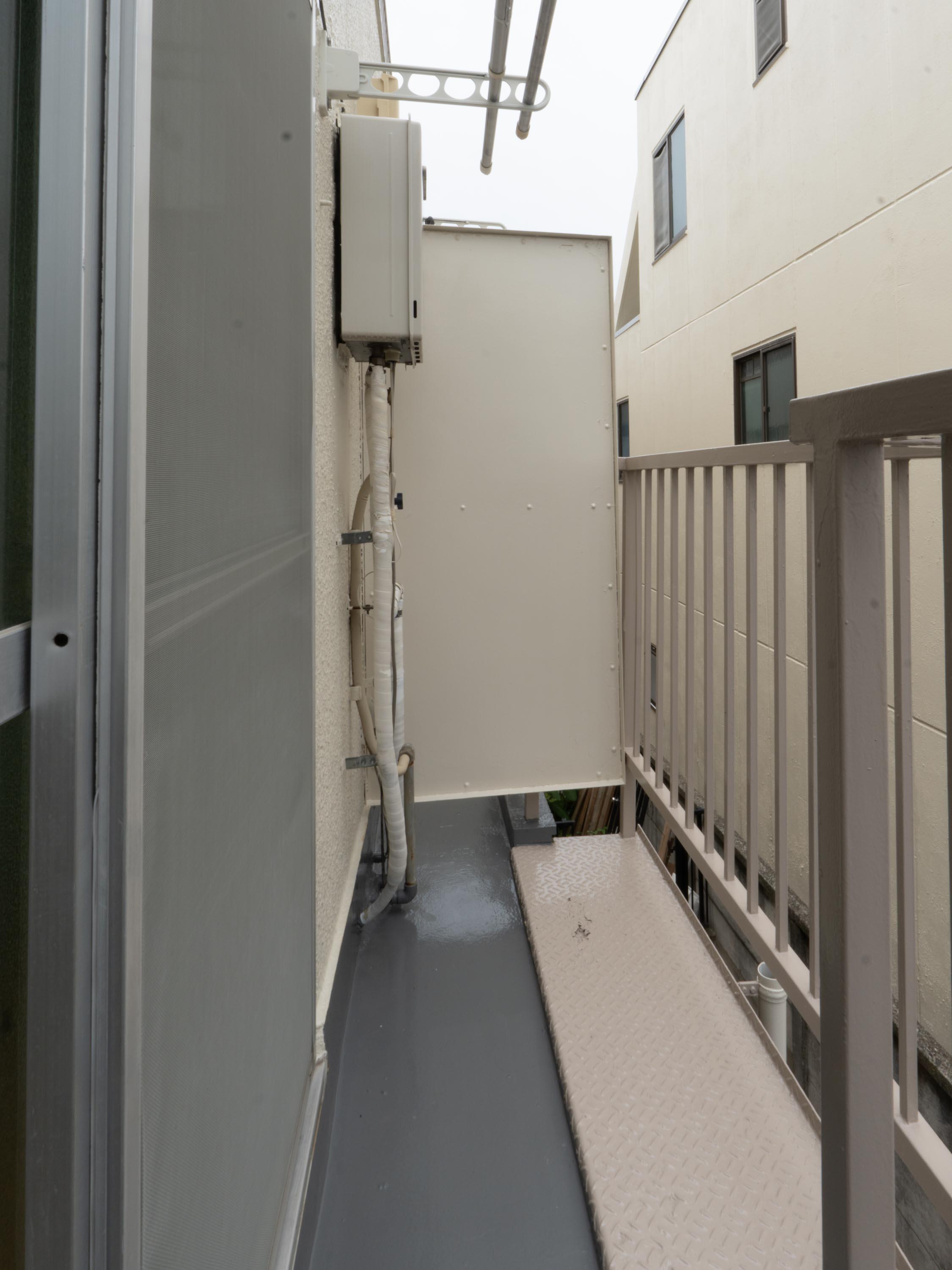 杉並区善福寺の賃貸物件/洗濯物干しにちょうど良さそうなベランダ