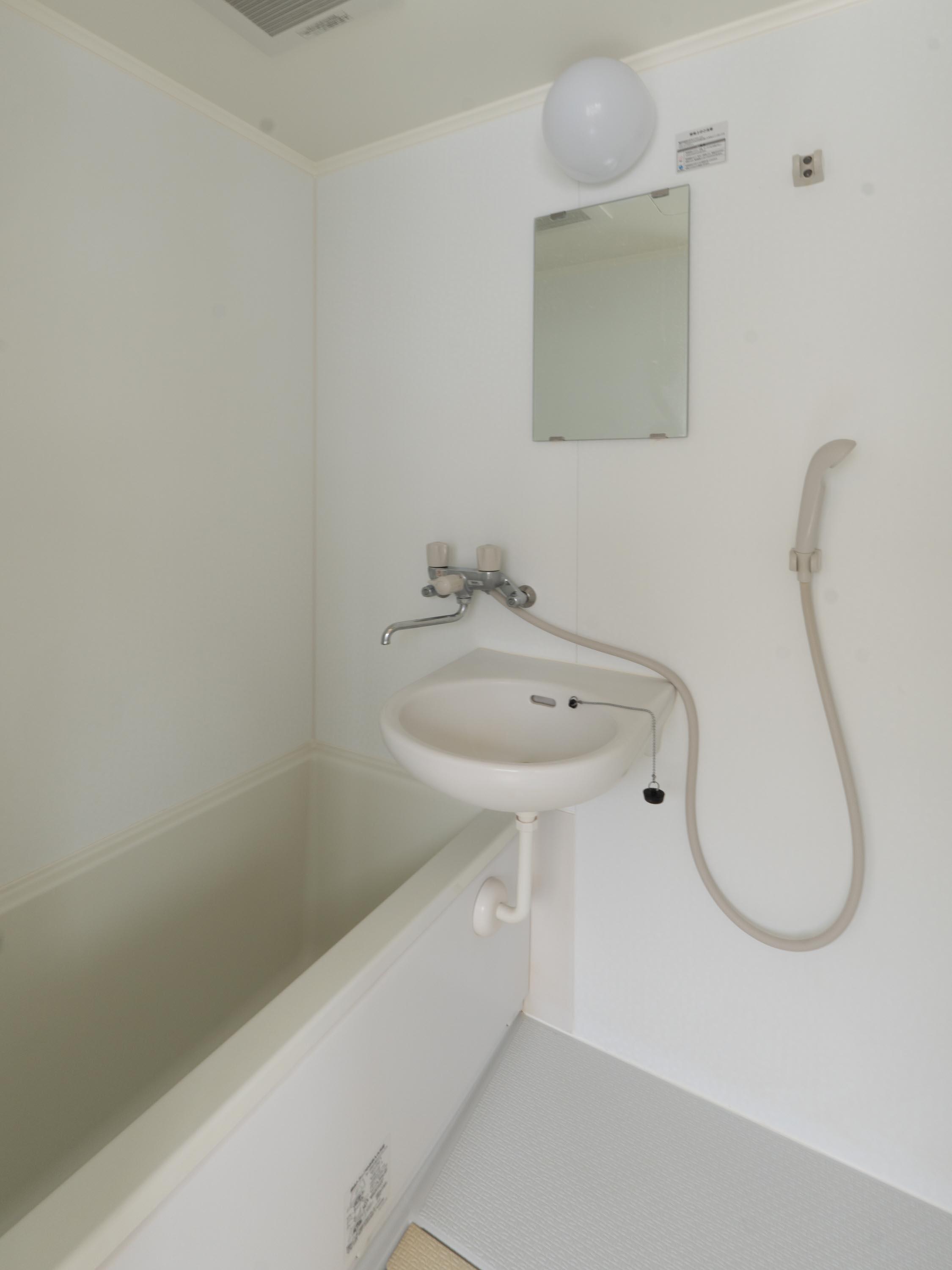 杉並区善福寺の賃貸物件/浴室と洗面が一緒になっている