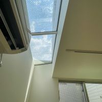 世田谷区下馬の賃貸物件/トップライト付きで明るい。カーテンはつけられないので、自然光で目覚めたくない人は工夫が必要
