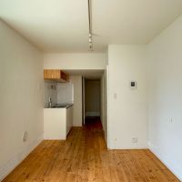 世田谷区下馬の賃貸物件/部屋を別のアングルで。収納はないので何か置く必要があります