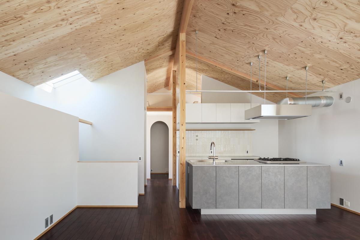 町田市忠生の売買物件/（参考）竣工した1棟目のリビング&copy;️Takumi Homma