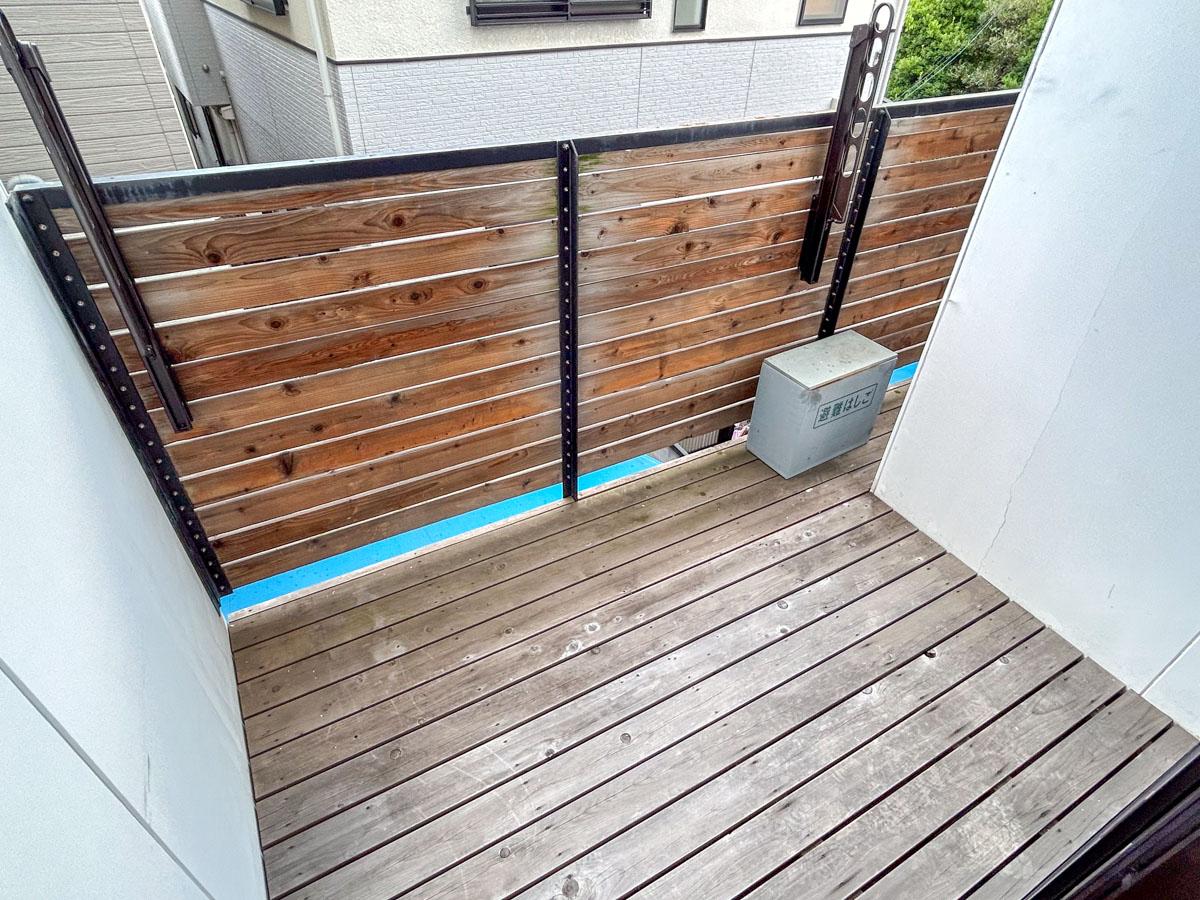 杉並区天沼の賃貸物件/1.5mほどと奥行きのあるウッドデッキ