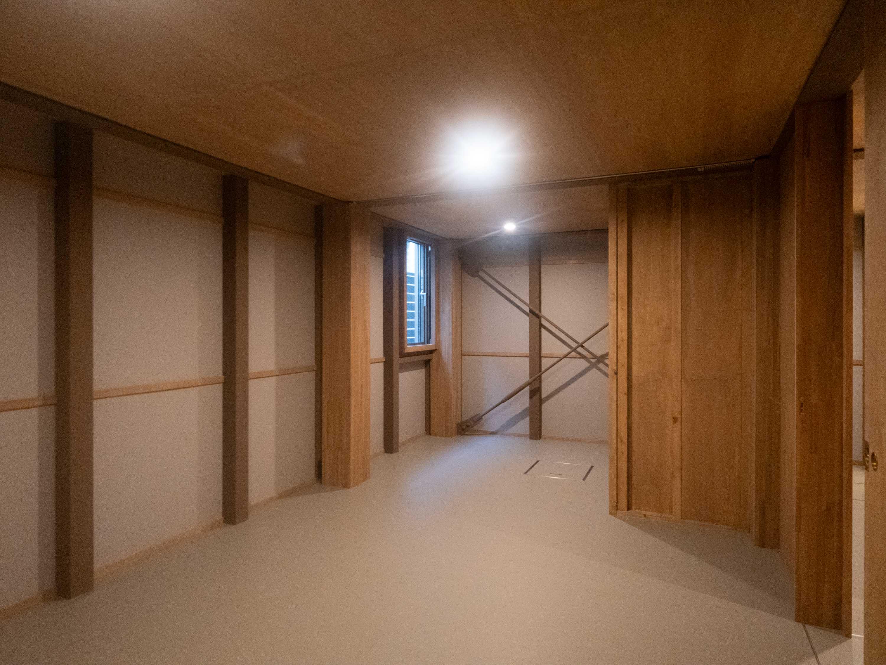 台東区上野桜木の賃貸物件/反対側から見た視点。SOHO利用の場合は寝室などプライベートな部屋として使うのがよさそう