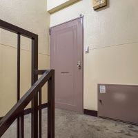 杉並区久我山の賃貸物件/レトロな玄関扉