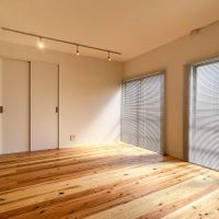 杉並区久我山の賃貸物件/ブラインドを下ろしても明るいくらい、日当たりは良好です