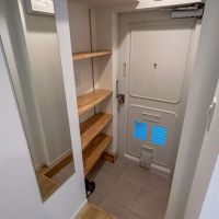 世田谷区北沢の賃貸物件/入口の高さが175cmほどと低めの玄関