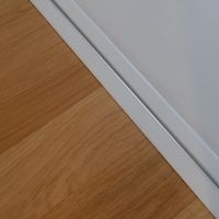 品川区上大崎の賃貸物件/キッチンスペースと居室部分の床材