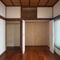 文京区弥生の賃貸物件/2F、6畳洋室：この部屋にもクローゼットと、天袋
