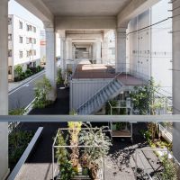 大田区大森西の賃貸物件/A棟向かいのコンテナにはルーフトップのラウンジが