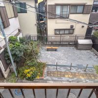 荒川区町屋の賃貸物件/西側には小さな公園があるため、光と風を取り込むための余白はあります