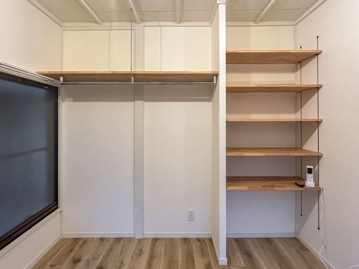 荒川区町屋の賃貸物件/オープンクローゼットと可動棚