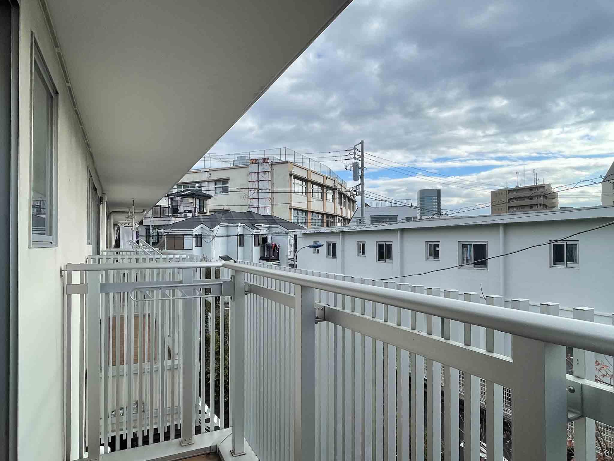 北区中里の賃貸物件/2階:南側にベランダ