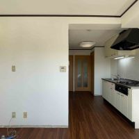 江東区清澄の賃貸物件/ベランダから部屋に向かって。リビングは6畳なのであまり余裕はありません