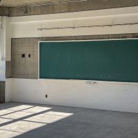 世田谷区池尻の賃貸物件/黒板など学校の雰囲気が残っています