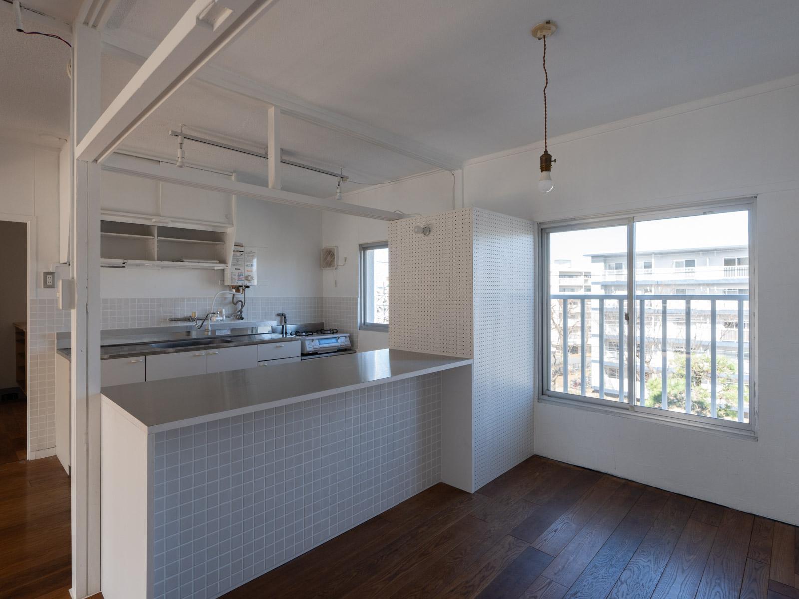 神奈川県川崎市多摩区三田の賃貸物件/ダイニングキッチンにカウンターが新設されました