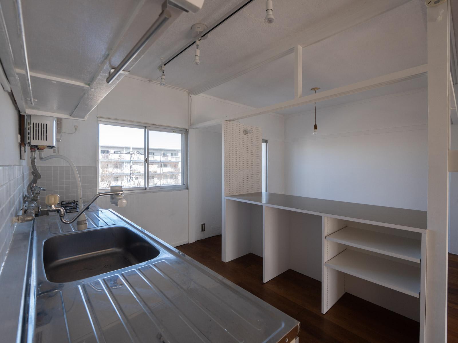 神奈川県川崎市多摩区三田の賃貸物件/カウンター下も収納スペースとして活用できる