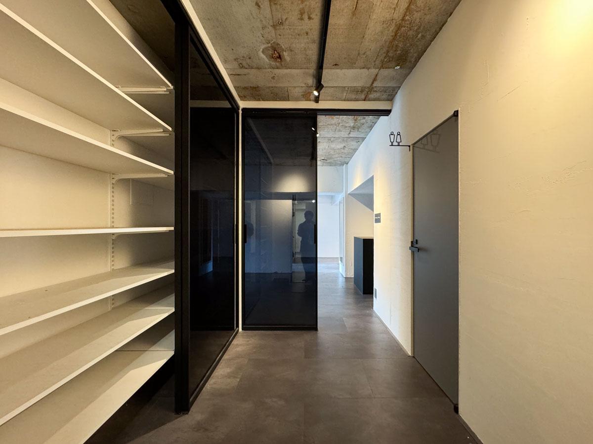 渋谷区神宮前の賃貸物件/靴棚は相当な容量