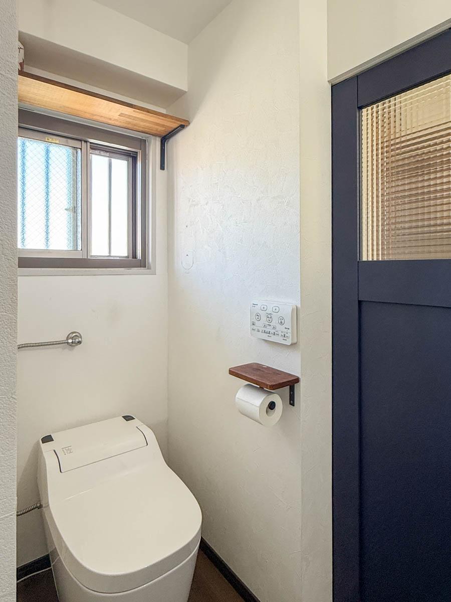 板橋区大山東町の賃貸物件/洗面の反対側にはトイレがあります