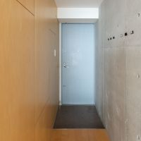 大田区北千束の賃貸物件/玄関土間。左手に靴棚もある