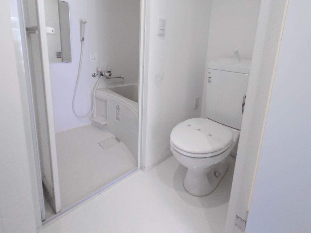 板橋区稲荷台の賃貸物件/トイレと浴室