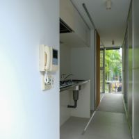 大田区北千束の賃貸物件/キッチンの奥が玄関スペース