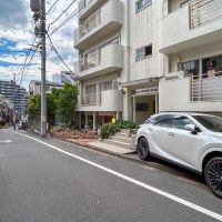 渋谷区恵比寿南の賃貸物件/前面道路。恵比寿駅側をみる